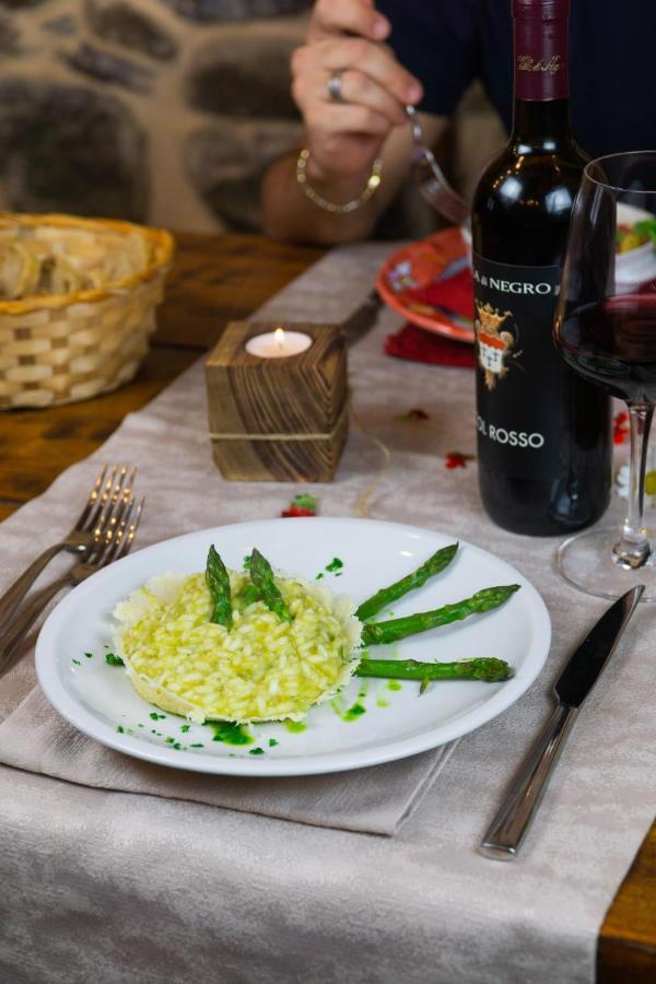 Agriturismo La Cascina Dei Chicchi Bagnone Экстерьер фото
